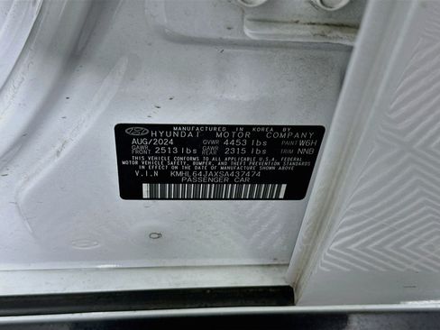 Used 2025 Hyundai Sonata SEL FWD image 12