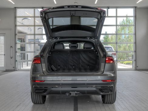 Used 2020 Audi Q8 Premium Plus AWD/4WD image 16