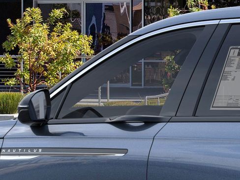 New 2026 Lincoln Nautilus Premier image 19