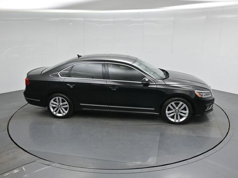 Used 2016 Volkswagen Passat 3.6 SEL Premium image 51