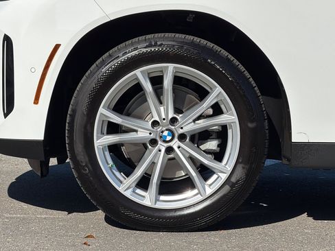 Used 2025 BMW X3 xDrive30i w/ Premium Package image 37