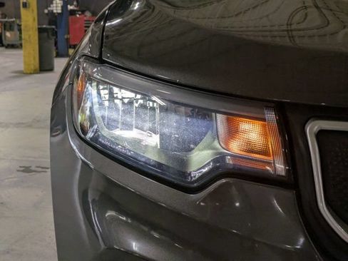 Used 2022 Jeep Compass Latitude FWD image 9