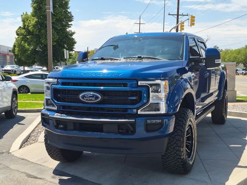 Used 2022 Ford F350 Lariat w/ Lariat Ultimate Package AWD/4WD image 9