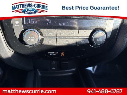 Used 2016 Nissan Rogue SV image 19