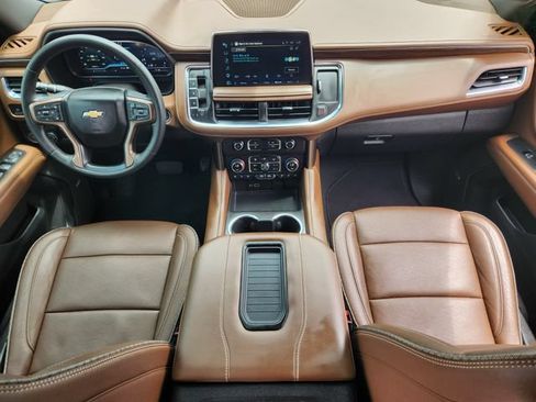 Used 2024 Chevrolet Suburban High Country w/ Premium Package AWD/4WD image 28