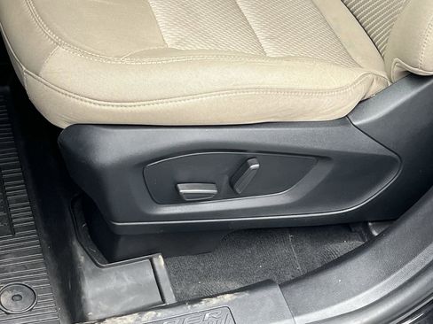 Used 2022 Ford Explorer 4WD image 9