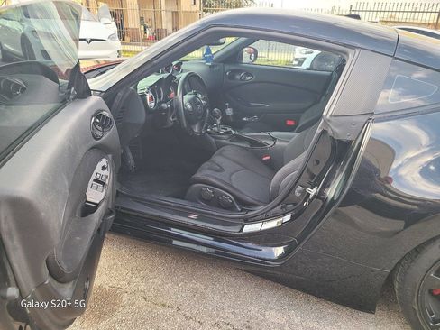 Used 2018 Nissan 370Z Coupe image 9