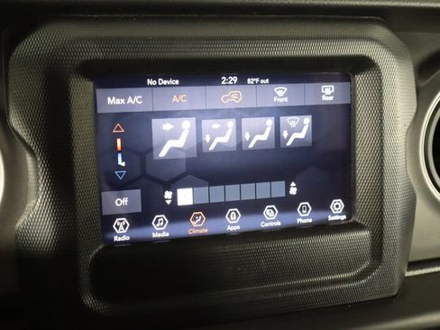 Used 2022 Jeep Wrangler Sport AWD/4WD image 32