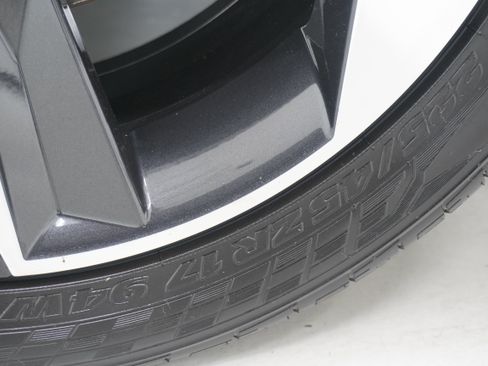 Used 2021 Hyundai Elantra Limited FWD image 28