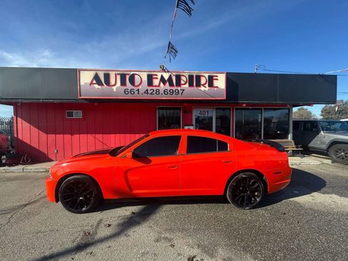 Used 2012 Dodge Charger R/T image 1