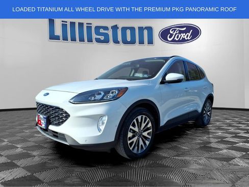 Used 2020 Ford Escape Titanium w/ Titanium Premium Package 2.0 image 5