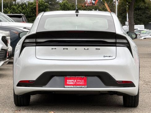 New 2026 Toyota Prius Plug-In Hybrid image 8