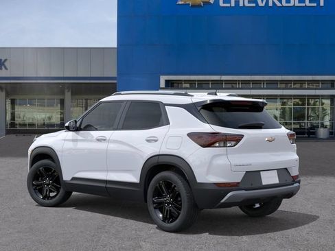 New 2026 Chevrolet TrailBlazer LT w/ Convenience Package FWD image 3