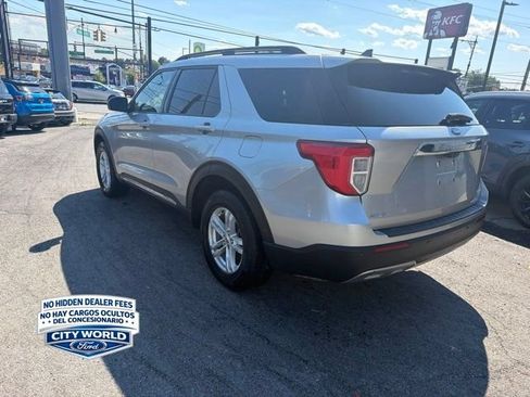 Used 2021 Ford Explorer XLT w/ Equipment Group 202A AWD/4WD image 4