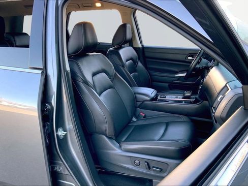 Used 2023 Nissan Pathfinder SL image 20