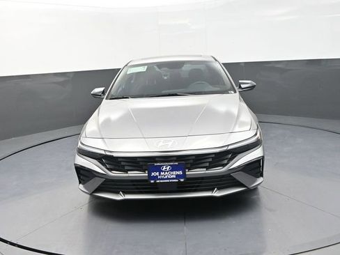 New 2026 Hyundai Elantra SEL Sport Premium FWD image 3