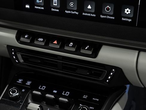 Used 2024 Porsche 911 Carrera 4S image 25