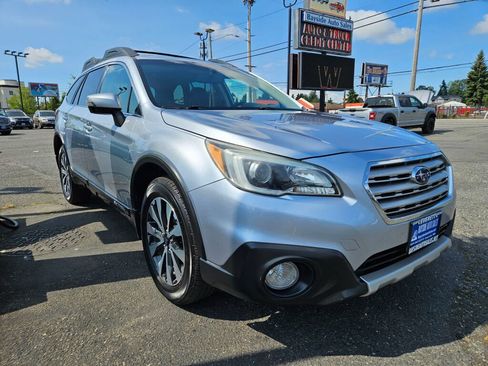 Used 2015 Subaru Outback 2.5i Limited AWD/4WD image 6