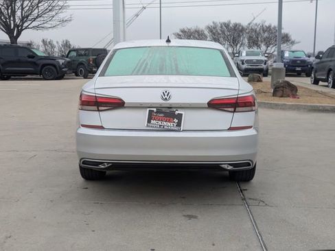Used 2020 Volkswagen Passat 2.0T SE w/ Sunroof Package image 7