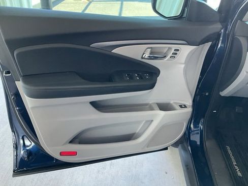 Certified 2023 Honda Ridgeline RTL image 5