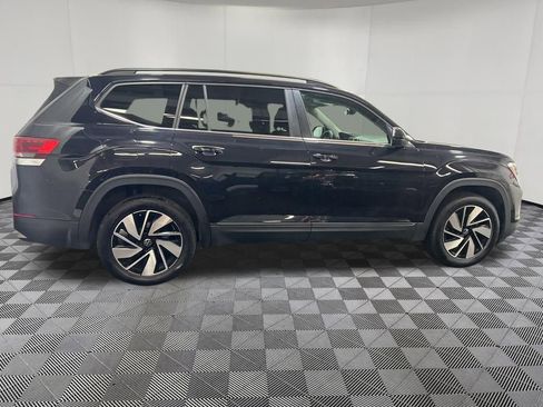 Used 2025 Volkswagen Atlas SE AWD/4WD image 8