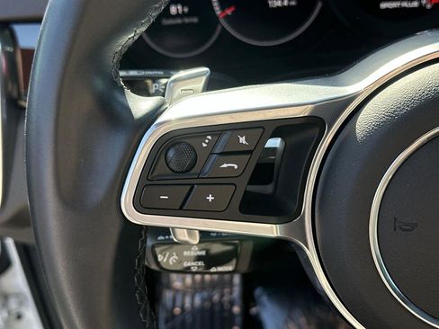 Used 2023 Porsche Cayenne Platinum Edition image 24