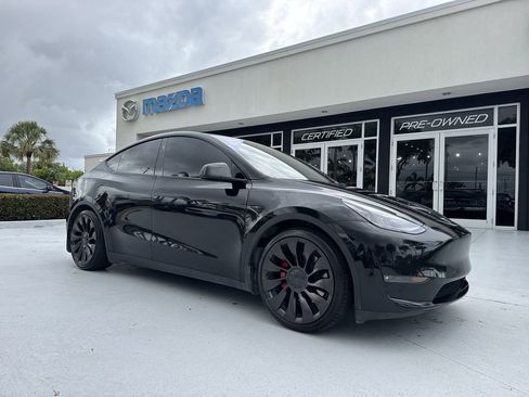 Used 2023 Tesla Model Y Performance AWD/4WD image 22