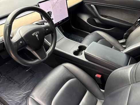 Used 2018 Tesla Model 3 Long Range image 4