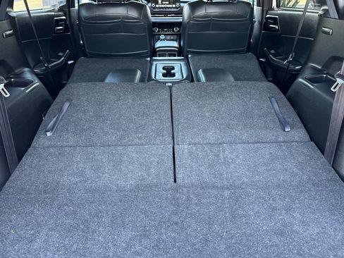 Used 2024 Mitsubishi Outlander SE image 17