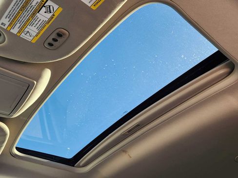 Used 2012 Lincoln Navigator 4WD image 9