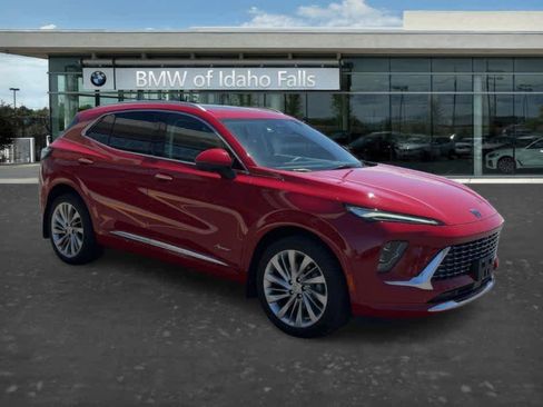 Used 2025 Buick Envision Avenir AWD/4WD image 1