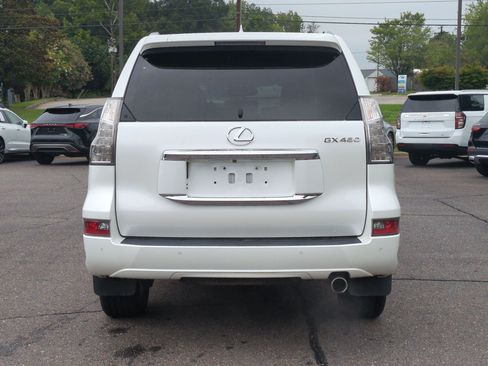 Used 2017 Lexus GX 460 Premium w/ Premium Package AWD/4WD image 4