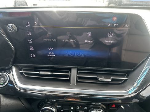 Certified 2025 Chevrolet Trax RS w/ Sunroof Package image 11