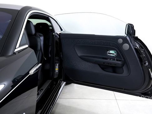 Used 2025 Rolls-Royce Spectre w/ Spectre Launch Package image 11