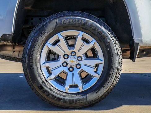 Used 2022 Chevrolet Colorado LT w/ Fleet Safety Package image 9