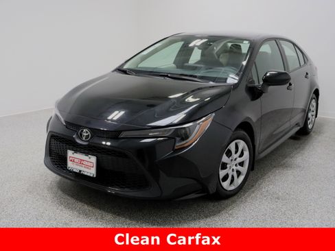 Used 2022 Toyota Corolla LE image 2
