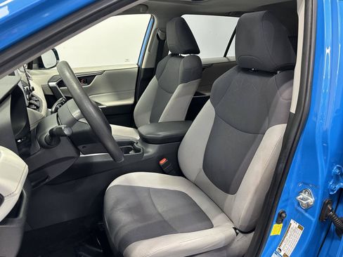 Used 2019 Toyota RAV4 XLE w/ Convenience Package AWD/4WD image 15
