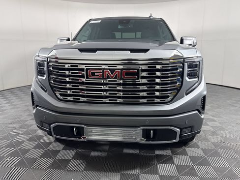 Used 2024 GMC Sierra 1500 Denali AWD/4WD image 6