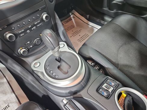 Used 2013 Nissan 370Z Touring w/ Sport Pkg RWD image 24