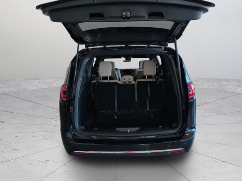 New 2026 Chrysler Pacifica Select image 48