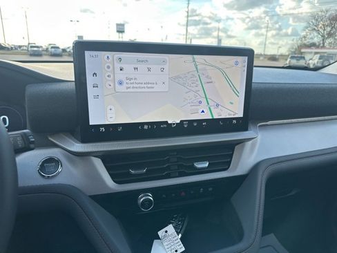 New 2026 Ford Explorer Active w/ Active Comfort Package image 4