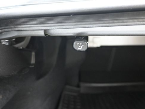 Used 2019 Toyota Camry XLE image 45