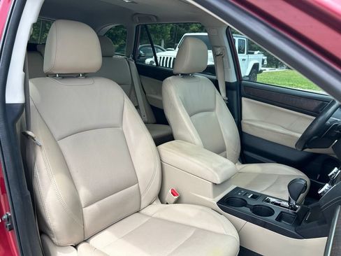 Used 2018 Subaru Outback 3.6R Limited AWD/4WD image 44