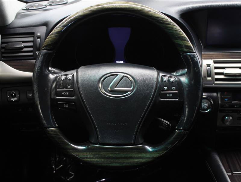 Used 2013 Lexus LS 460 AWD w/ Comfort Pkg image 15