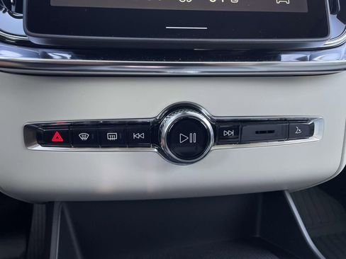 New 2026 Volvo XC90 B6 Ultra image 21