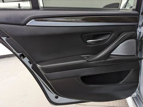 Used 2015 BMW M5 image 16