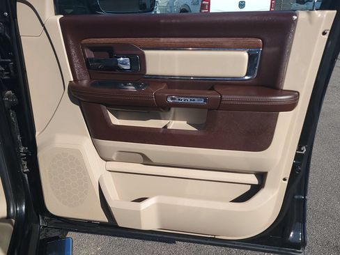 Used 2016 RAM 2500 Laramie RWD image 9