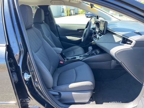 Used 2022 Toyota Corolla LE FWD image 9