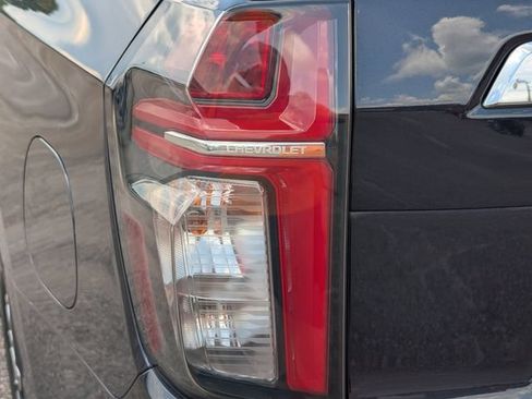 Used 2022 Chevrolet Tahoe LT w/ Luxury Package RWD image 18