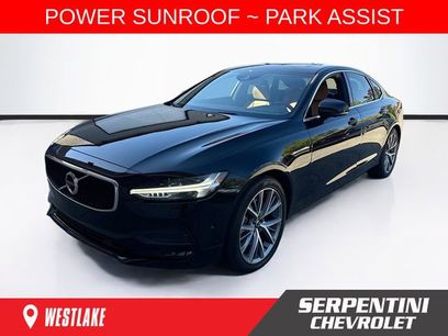 Used 2017 Volvo S90 T6 Momentum w/ Vision Package